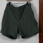 Old Navy  everyday chino olive green shorts size large Photo 0