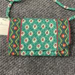 Vera Bradley NWT Greenfield Crossbody Purse/Wallet Small Travel Green Paisley Photo 1