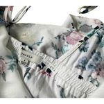 Talula  Women Size Small White Romper Floral Open Back (33-447) Photo 2
