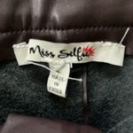 Miss Selfie Edgy Photo 1