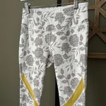 Calia Energize Capri Heather Floral Legging Photo 1