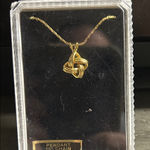 Elegant Gold Knot Pendant Necklace Vintage 18 inch chain Photo 0
