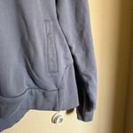Alo Yoga   interval hoodie size medium in blue moon Photo 3