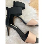 Vera Wang Simply  heels with straps stretchy size 6.5 black and tan going out Photo 5
