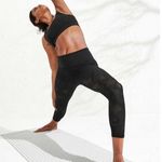 Athleta Phenom Camo 7/8 Tights Black Mesh Cut-Outs Lace Cutouts Edgy Skinny Pant Photo 4