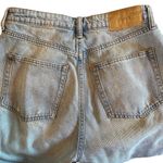 H&M Medium Denim Ultra High Waist Loose Fit Mom Jeans Slight Distress Size 6 Photo 3