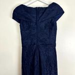 La Femme  Portrait Neck Cap Sleeve Lace Gown in Navy Size US 2 Photo 6