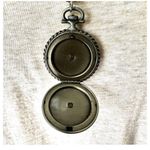 Long round locket necklace with courtship scene Silver Photo 4