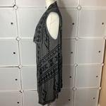 Forever 21 Gray & Black Aztec Tribal Print Sleeveless Cardigan One Size Photo 1