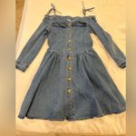 Stylish Blue Off Photo 0