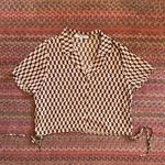 Sweet Rain  YOUNG CONTEMPORARY RETRO BROWN PRINT BUTTON UP CROP SIDE TIE POLO Photo 1