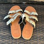 DV by Dolce Vit Dolce Vita white three buckle slip on sandals 8.5 Photo 3