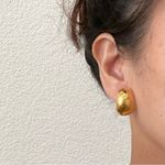 Monet Vintage Gold-tone Hoop Huggie Clip On Earrings 10g Photo 2