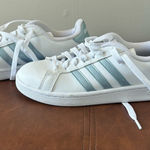 Adidas NWT  Superstars Photo 0