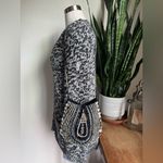 Antoine & Lili Hand Photo 2