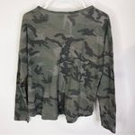 BKE // THE BUCKLE Women’s Green Camo Waffle Knit Button Up Top Medium Photo 6