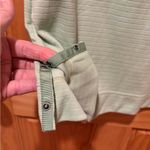 Merrell  Women's Green Top Opti-Wick size M Photo 2