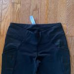 black athletic leggings with pockets Photo 2