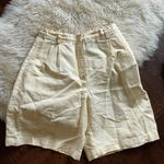 Vintage Y2K linen Blend shorts pastel yellow linen pleated shorts Size 4 Photo 3