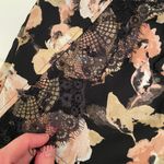 Kimchi Blue Women’s Floral Lace Trim Shorts Photo 1