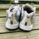 Nike  women’s sneakers athletic shoes size … Photo 4