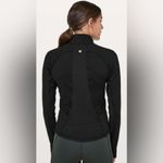Lululemon Front Of The Pack 1/2 Zip size 4 Photo 2