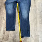 Old Navy Women's Jeans 14 Short Dark Wash
Classic Fit Photo 2