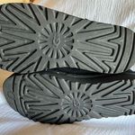UGG Women’s 6 Black Stars Sheep Skin Fur Lined Classic Short 2 Comfy Comfy Boot Photo 0