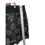 Athleta  Women's Trekkie North Printed Floral Shorts Size 18 Olive Green Photo 6