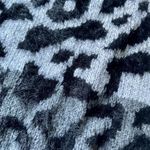 Vince Camuto  Cheetah Print Sweater Gray Crewneck Women’s Size Medium​ Black Photo 4