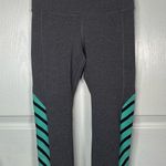 Alo Yoga Gray Cropped Capri Leggings With Teal And Black Stripe Panel Photo 0