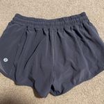 Lululemon  Hotty Hot Low-Rise 2.5" Shorts Dark Grey Photo 4