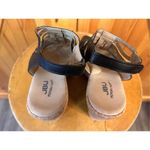 Jbu  Lillian Black Wedge Sandal Size 6.5M Photo 4