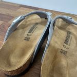 Birkenstocks Gizeh Birko-Flor 41 Leather Thong Sandal Comfort Silver Metallic Photo 5