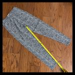 Bill Blass blk/ gray & off wht leopard leggings small. Photo 8