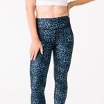 Zyia Blue Stone Leopard Print Light N Luxe Scrunch Butt Leggings Size 6-8 Photo 0