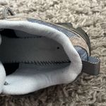 Keen  hiking shoes size 8.5 Photo 5