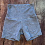 Lululemon 🍃 Align Shorts 6” – Size 0 (Heathered Grey) Photo 0