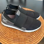 Kuru sneakers women’s size 10 Black Photo 3