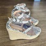 Vicki Vicki Women’s Strappy Snakeskin Pattern Wedges Size 9.5 Photo 2