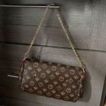 NEW Chic Brown Vegan Leather Gold Chained Fashion Bag Photo 2