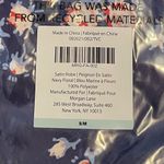 Morgan Lane  for FabFitFun Floral Allie Satin Robe Size S/M Navy Blue Rose Photo 5