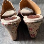 BOC Women’s Size 7 Slip On Wedge Sandals Floral Details Brown Photo 4