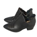 Betsey Johnson  black ankle booties size 7.5B Photo 3