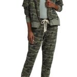 Electric & Rose Camo Hoodie Jacket Army Green, Size M New with Tag Size M Photo 12