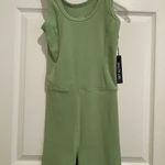 Set Active Set Photo 1