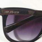 Tommy Hilfiger sunglasses Photo 5