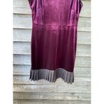 Sandra Darren  size 14 sheath dress back exposed zipper accordion pleated bottom. Photo 4