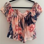 Guess Women’s Off The Shoulder Cropped Blouse NWT Size Medium Tropical Floral Photo 1