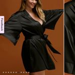 Thirdlove EUC  Black Satin Robe, One Size Photo 8